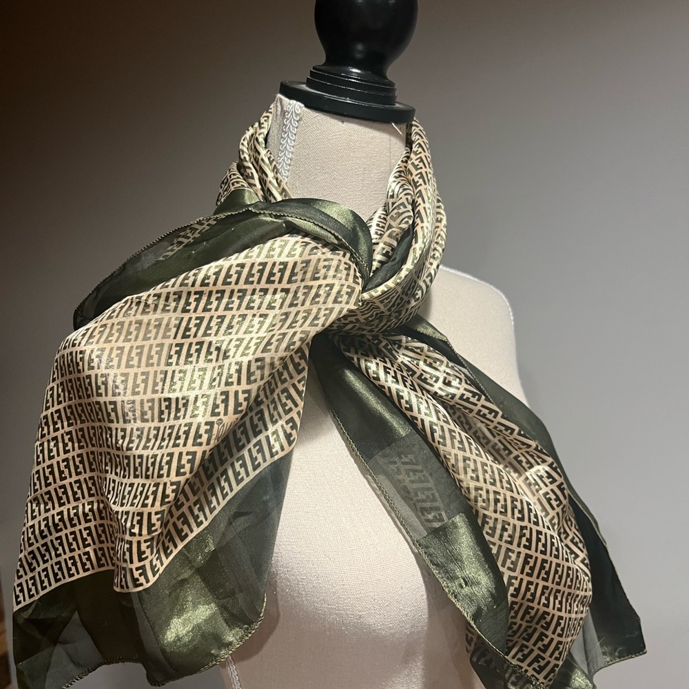 Fendi • Vintage Green and Cream Patterned Scarf